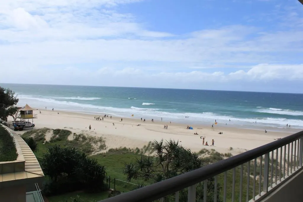 President Holiday Apartments - Absolute Beachfront-1