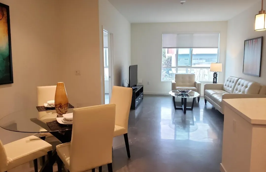 Gorgeous Apartments In Heart Of Los Angeles-1