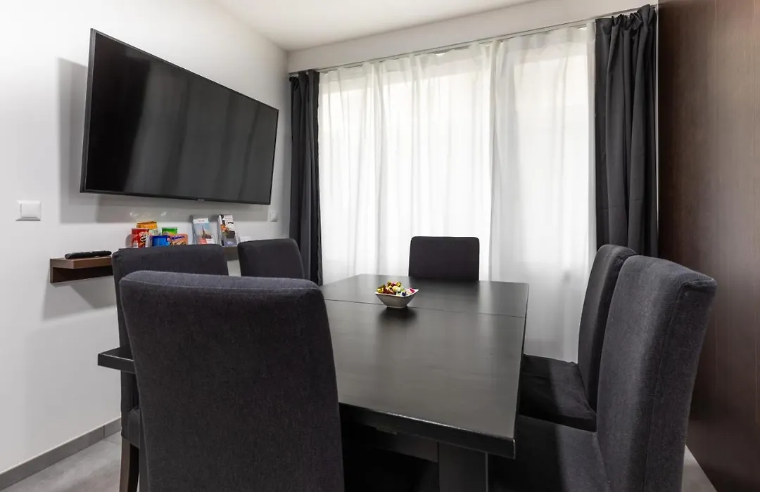 Gabriel'S Apartments-1