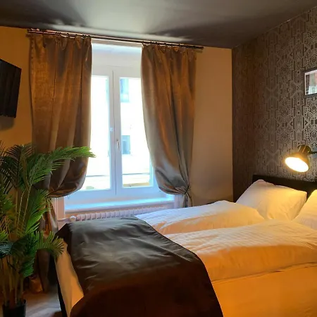 The Henry Self Check-In Guesthouse-3