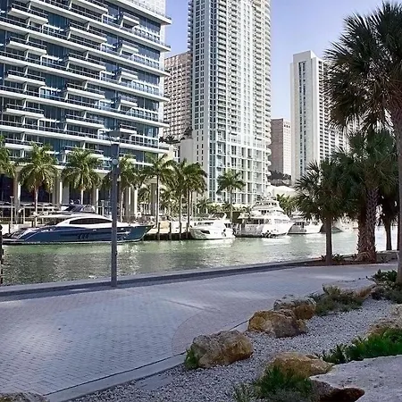 Icon Brickell Suites By Vesper-3