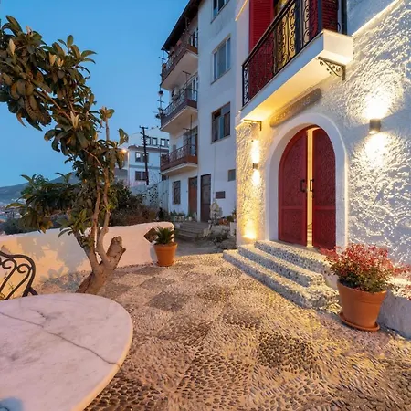 Reddoors Suites Sea View-3