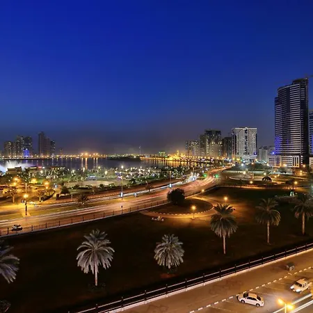 Al Majaz Premiere Hotel Apartments-2