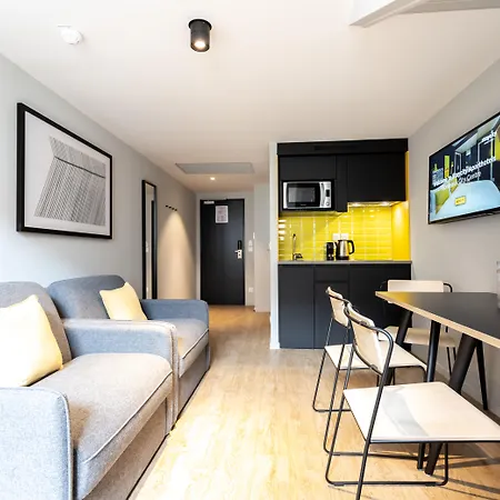 Staycity Aparthotels Bordeaux City Centre-3