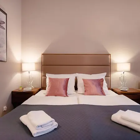 Aparthotel Old Town-2