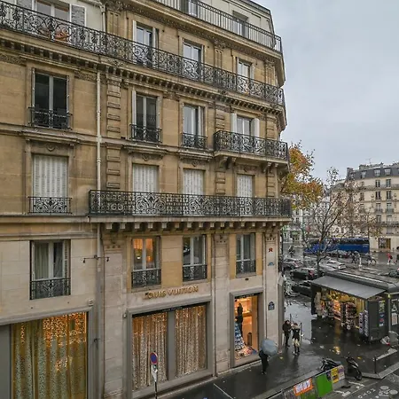 The Place To Be In Saint Germain Des Pres - Montana 2-3