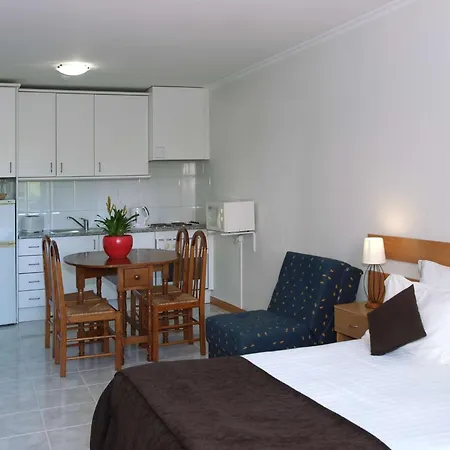 Apartamentos Jardins Da Rocha-2
