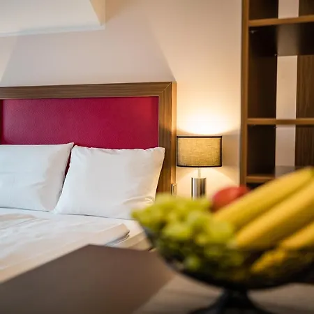 Point Hotel Apartments&Rooms-2