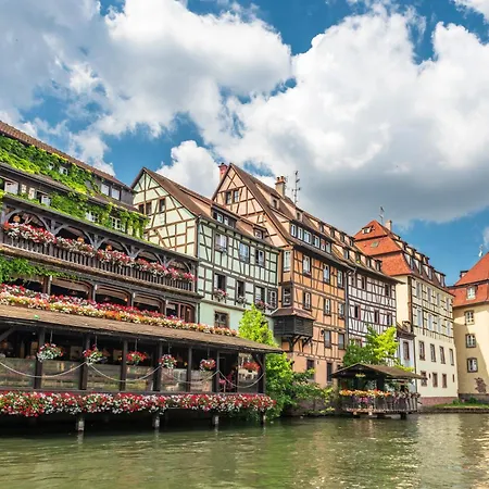 Cerise Strasbourg Appart Hotel-3