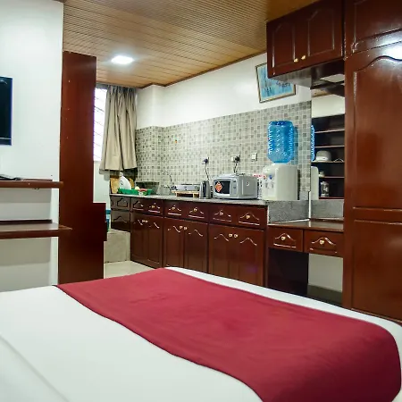 Diamond Plaza Apartments-3