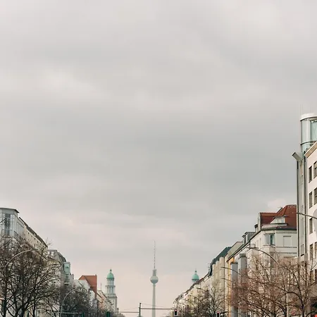 Frankfurter Allee Apartments By Sabine-2