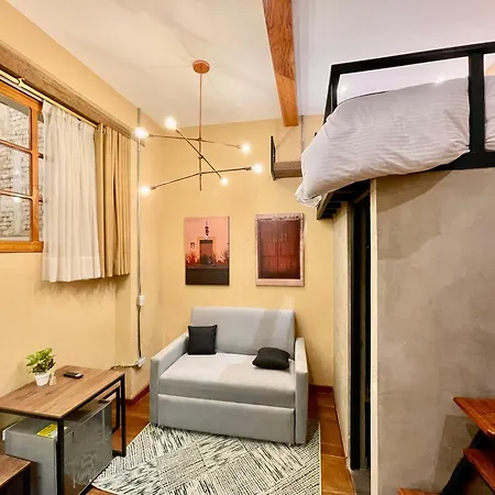 Colonia Suites 722-3