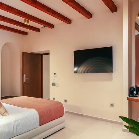 La Montre Luxury Boutique Suites-2