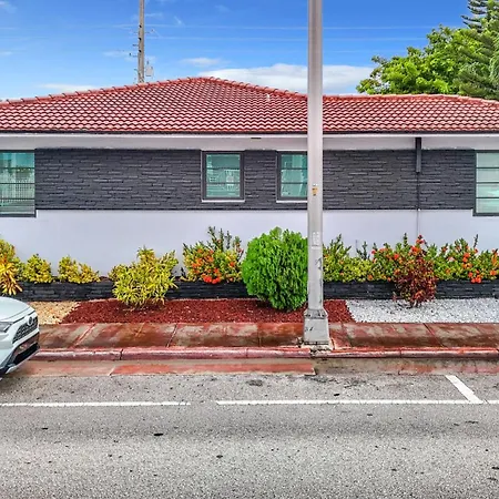 Los Patios Home Suites-3