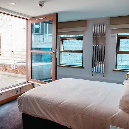 Posh Pads - Liverpool 1 - Apart-Hotel-3