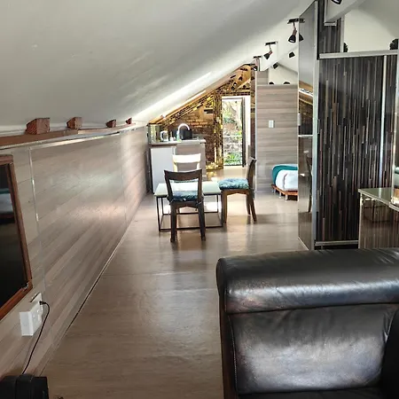 Gem Of Manor Drive-3