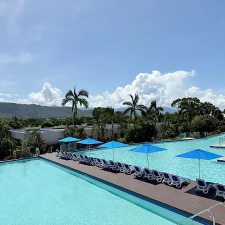 Pool Resort Port Douglas-3