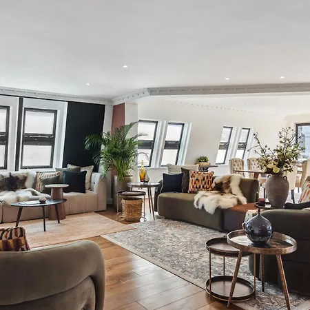 Mayfair House-3