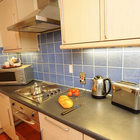 Premier Suites Bristol Redcliffe-3