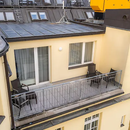 Ea Aparthotel Melantrich-3