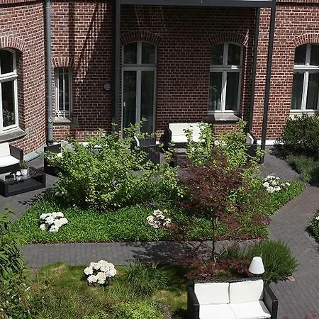 The Red - Living Suites By The Rhine-2