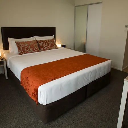 Ramada Suites By Wyndham Christchurch City-2