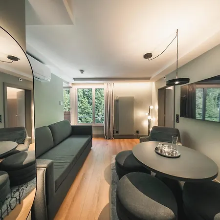 Hop Apartments & Suites-3