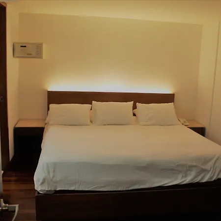 Condesa Suites-3