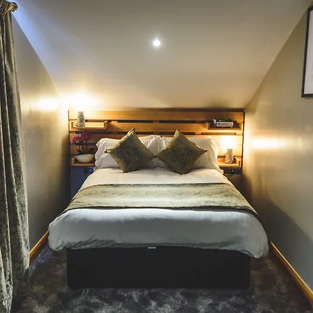 Mono Suites Old Town-3