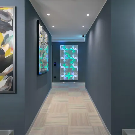 Sant'Ambrogio Apartments, Reception H24-3