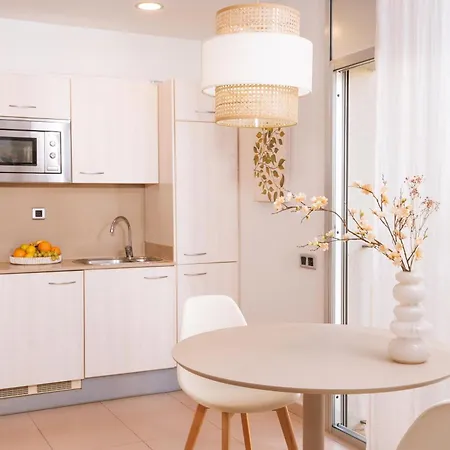 Apartamentos Porta Coeli-3