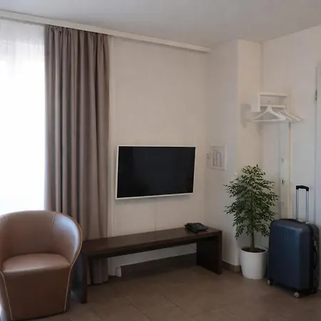 Bayer'S Boardinghouse Und Hotel-3