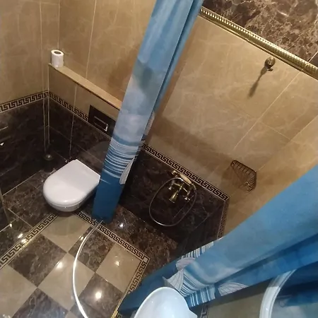 Iq Hotel-2