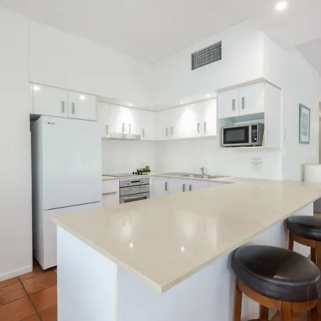 Balboa Apartments-3