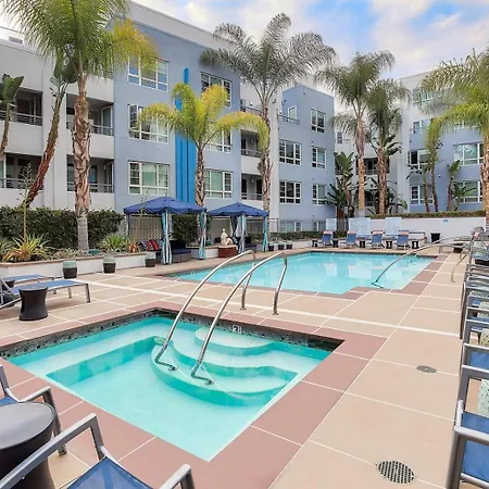 Miracle Mile Apartments-2