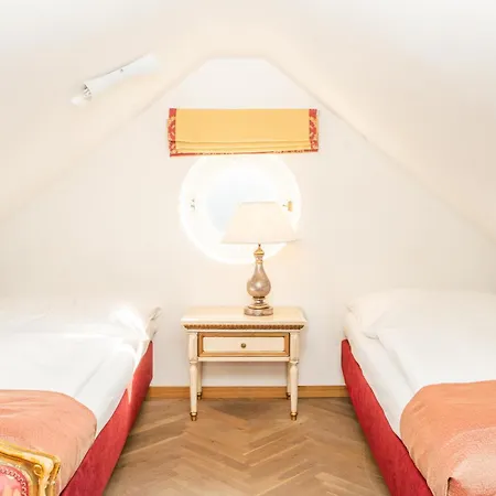 Boutique Hotel Green Lobster-3