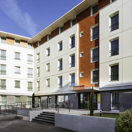 Aparthotel Adagio Access Orleans-3