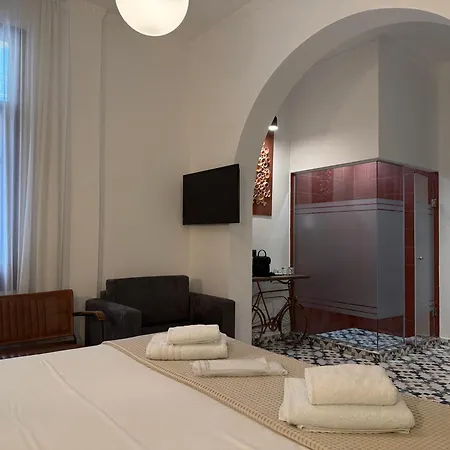 The Maroon Bottle Hotel-2