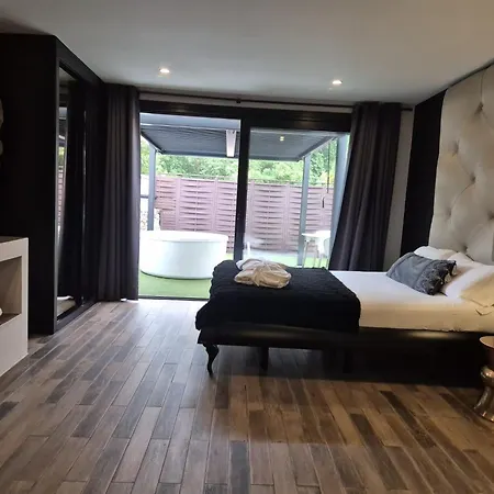 Suite 1907 Aviles-2