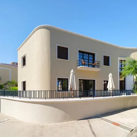Naillac Elite Suites-2
