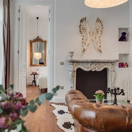 Purple Dog Suites-3