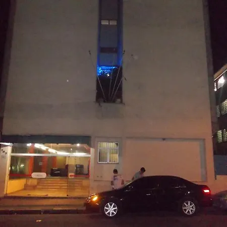Central Plaza Flat-3