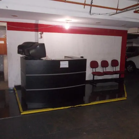 Central Plaza Flat-2