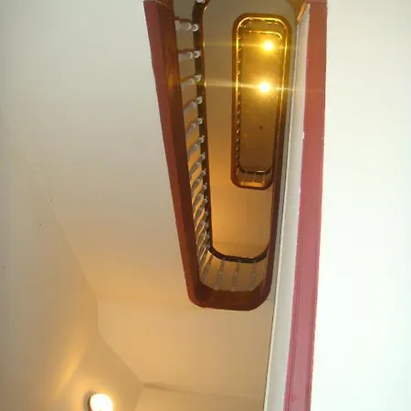 Appart-hôtel Maison de la Lune - petite Auberge d'Etterbeek-2