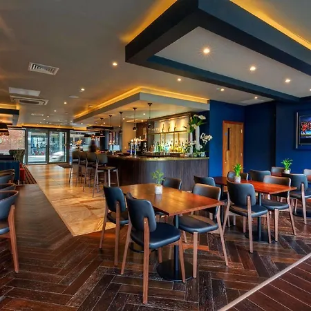 La Reserve Aparthotel Manchester-2