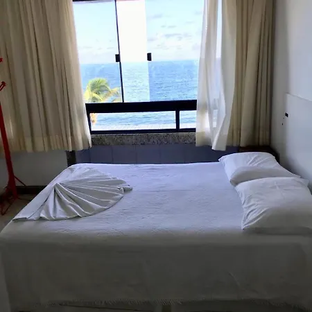 Flat Vista Mar Frente ou Lateral na Barra em Salvador-2