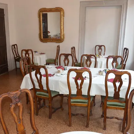 Palazzo Contarini Della Porta Di Ferro-3