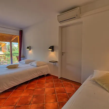 Casa Vecchia Rooms + Apartments-3