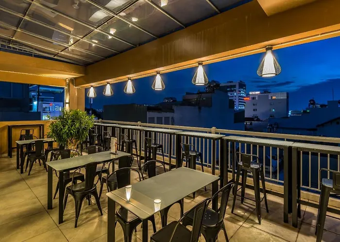 Hotel com vista: Cherry Hotel And Apartment