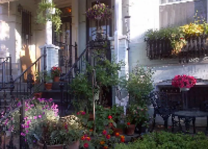 B&B only: Ledroit Park Renaissance Bed And Breakfast